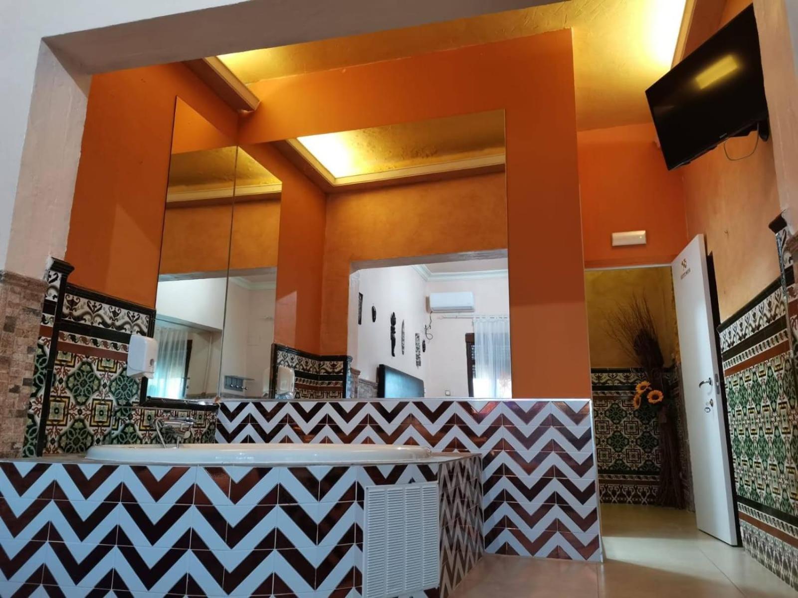 Hostal Avenida Andalucia - Solo Adultos Sevilha Exterior foto