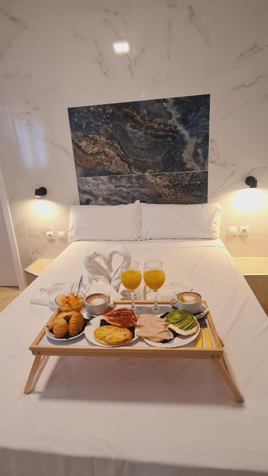 Hostal Avenida Andalucia - Solo Adultos Sevilha Exterior foto