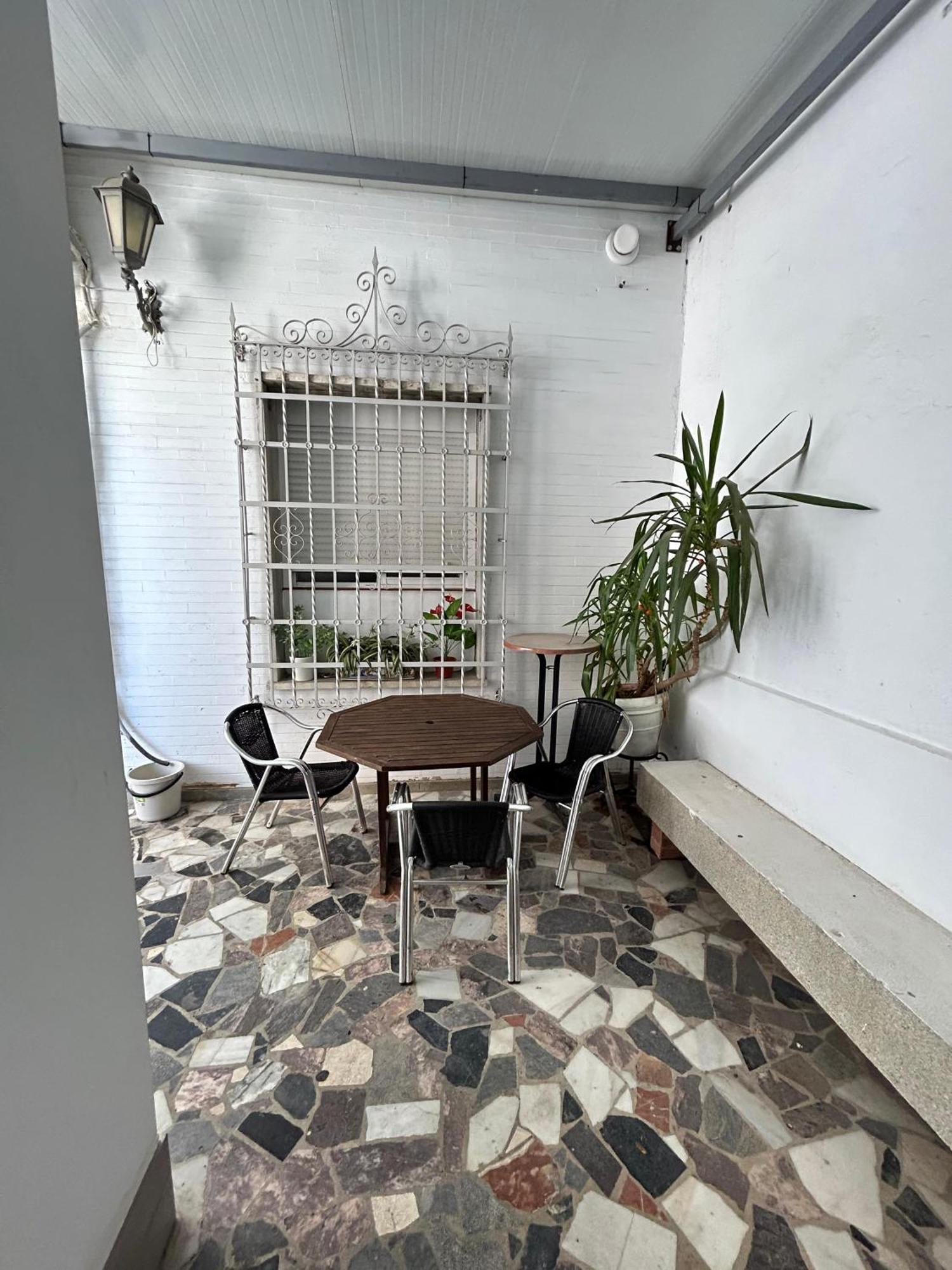 Hostal Avenida Andalucia - Solo Adultos Sevilha Exterior foto