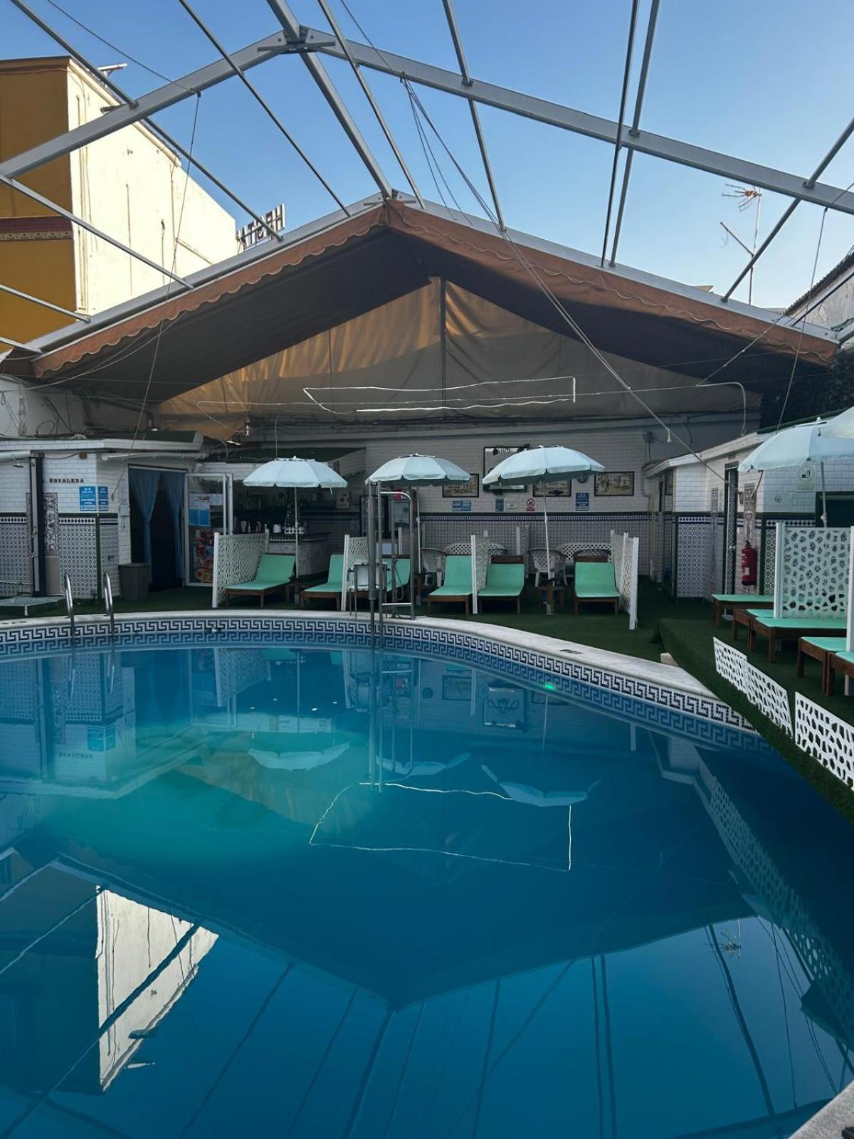 Hostal Avenida Andalucia - Solo Adultos Sevilha Exterior foto