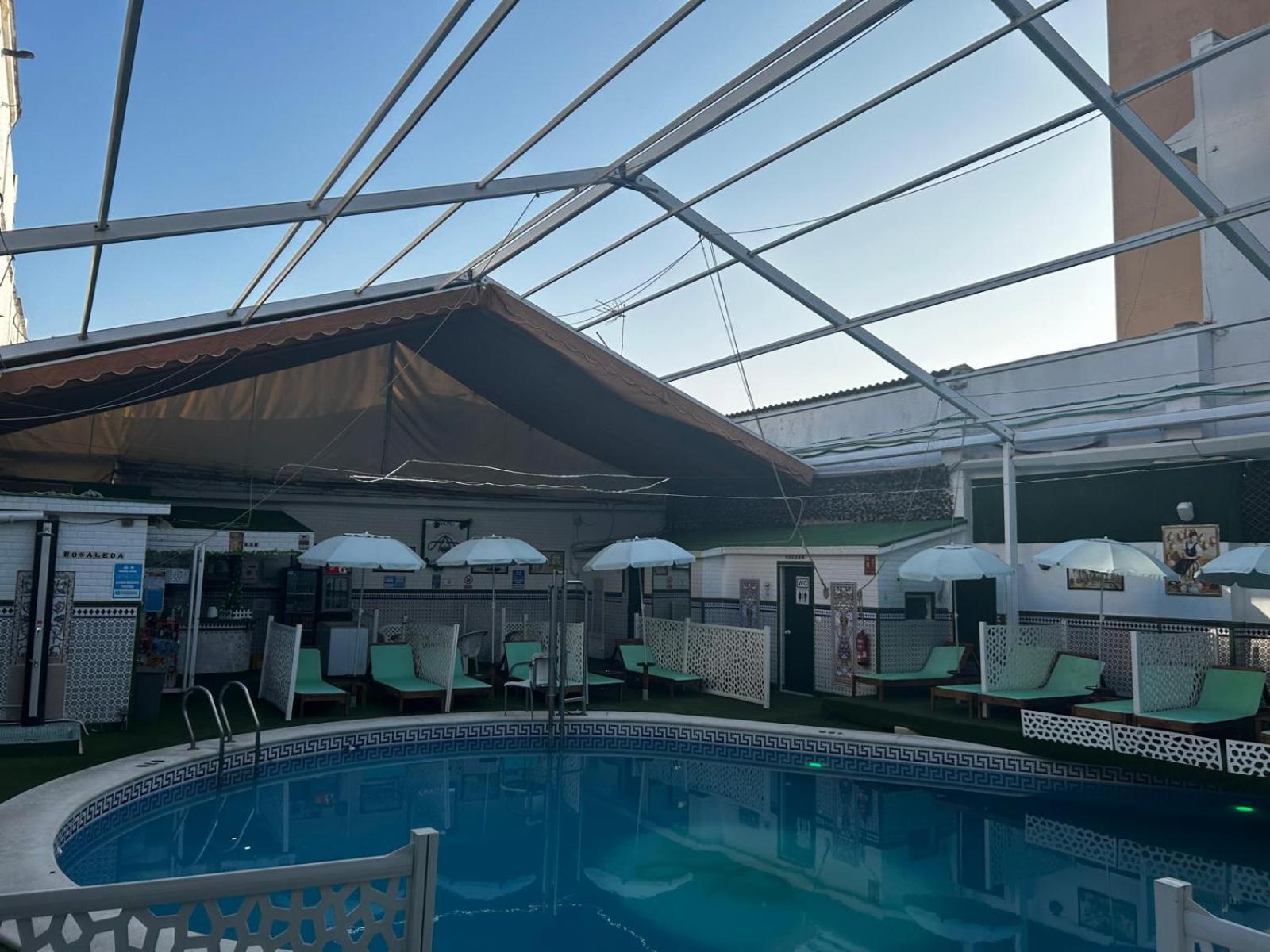 Hostal Avenida Andalucia - Solo Adultos Sevilha Exterior foto