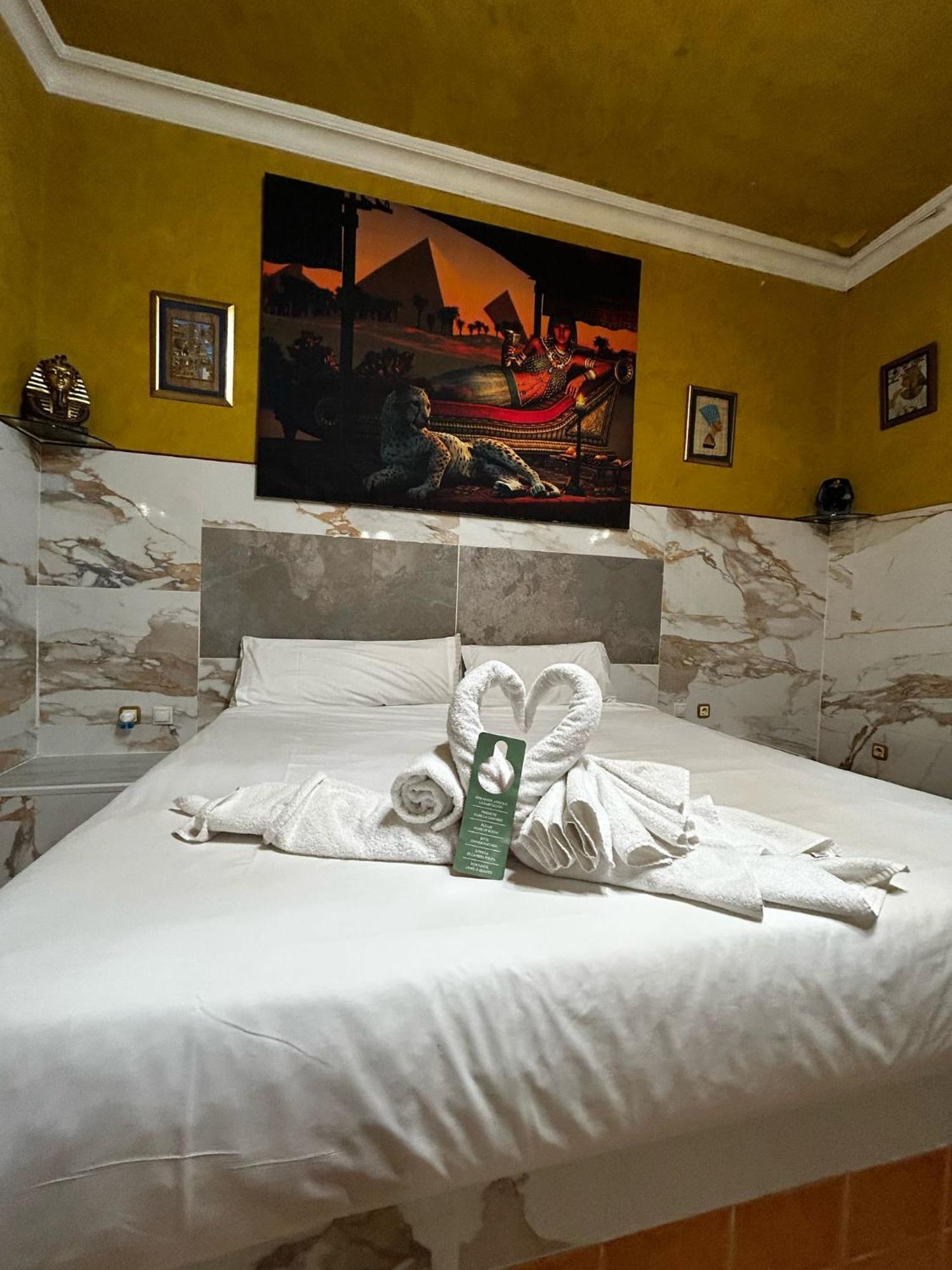 Hostal Avenida Andalucia - Solo Adultos Sevilha Exterior foto